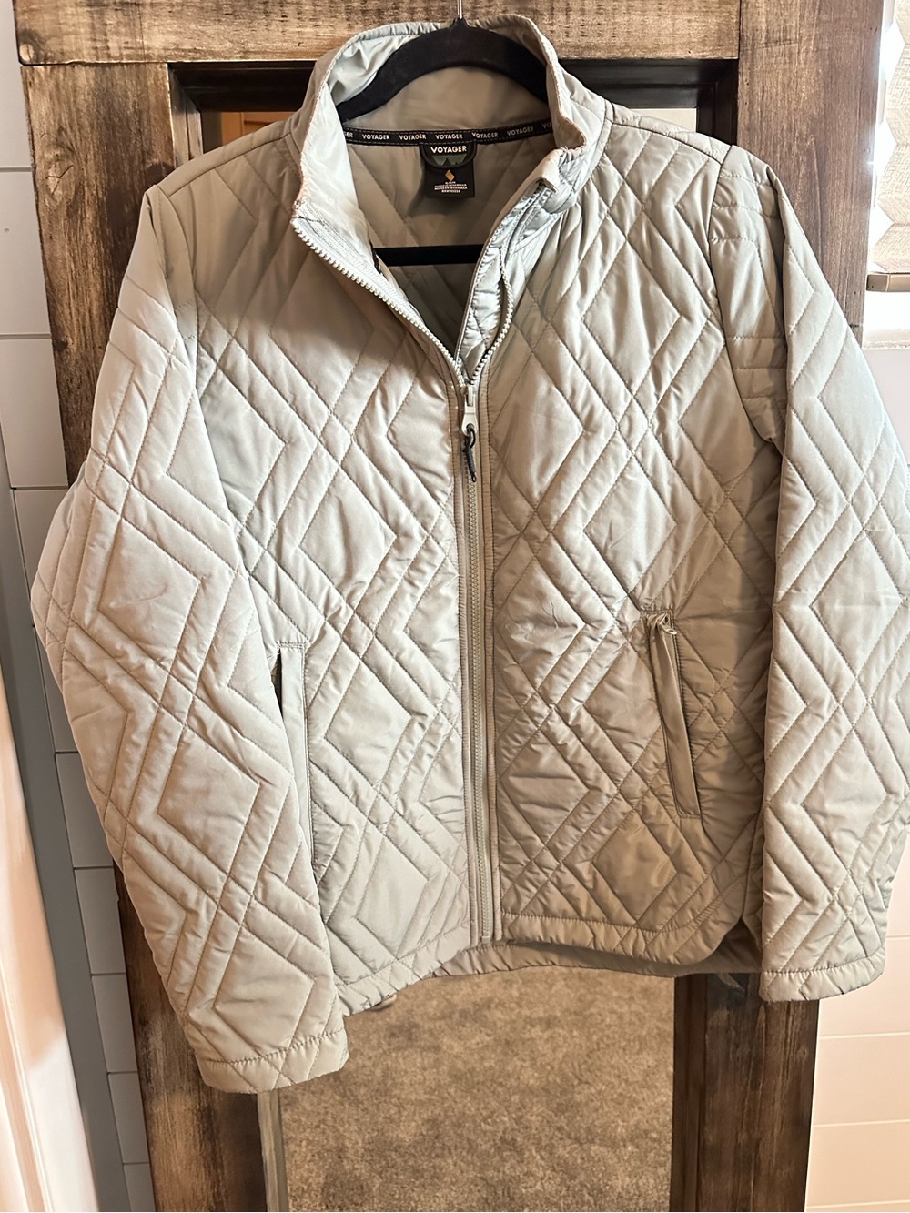 Voyager Quilted Zip Jacket Sage Green Small Minimalist Outdoors Quilted Travel
